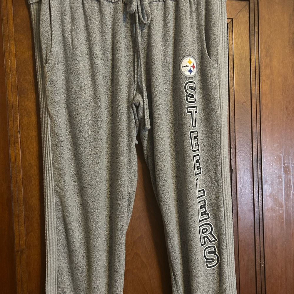 Pittsburgh Steelers Athletic Gray Lounge Pants XL (Ladies)